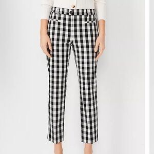 Women’s Ann Taylor The Petite Gingham Cotton Crop Pant in size 10